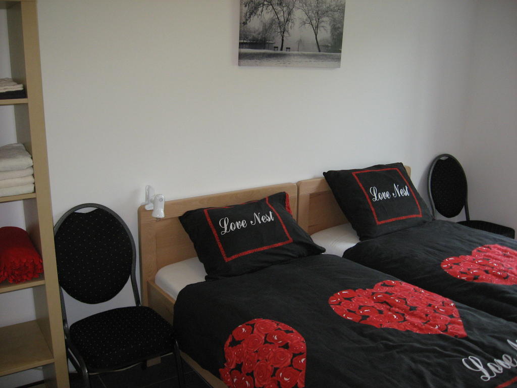 Rustpunt Groote Heide Bed & Breakfast Heeze Стая снимка