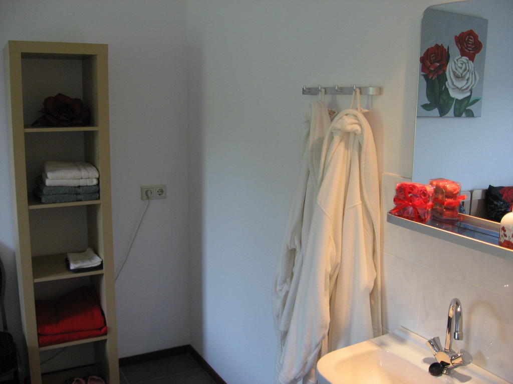 Rustpunt Groote Heide Bed & Breakfast Heeze Стая снимка